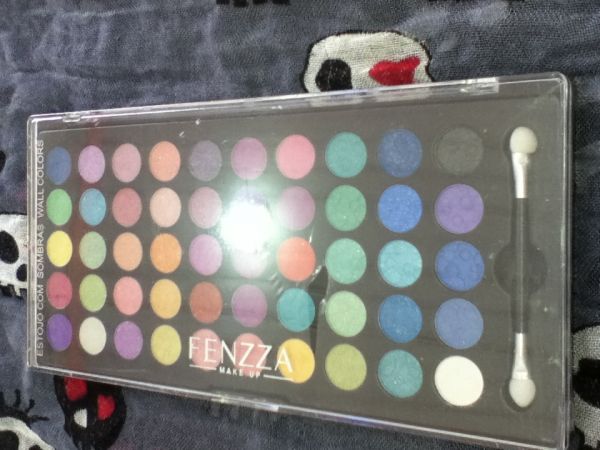 Paleta de Maquiagem 50 cores.